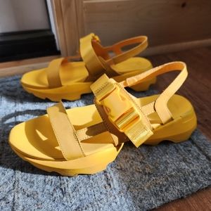 Sorel Kinetic Sandals